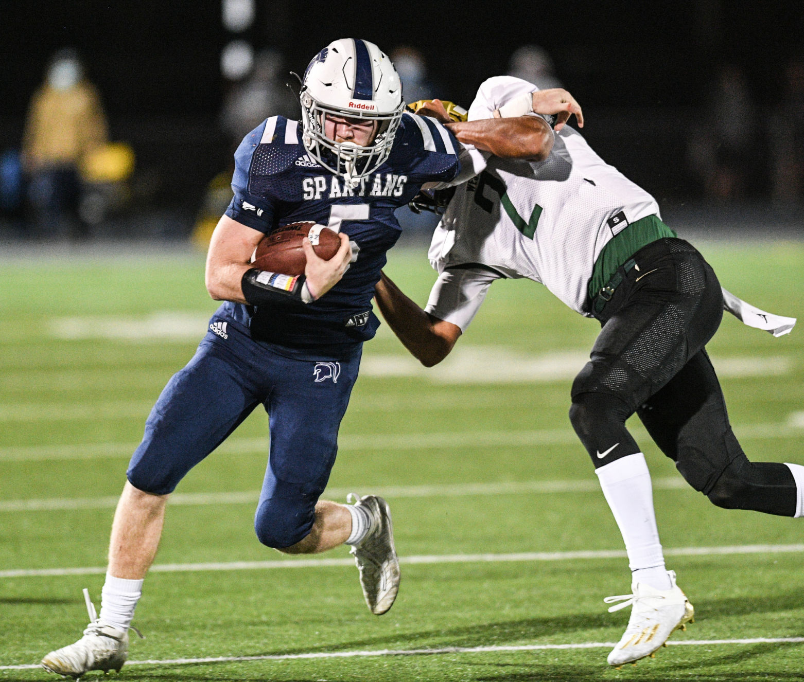110620-qc-spt-icw-pv-football-018